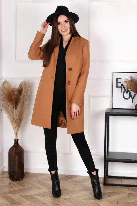 Vêtements pour femmes et jeunes - du fabricant : manteaux, robes, costumes - Pologne