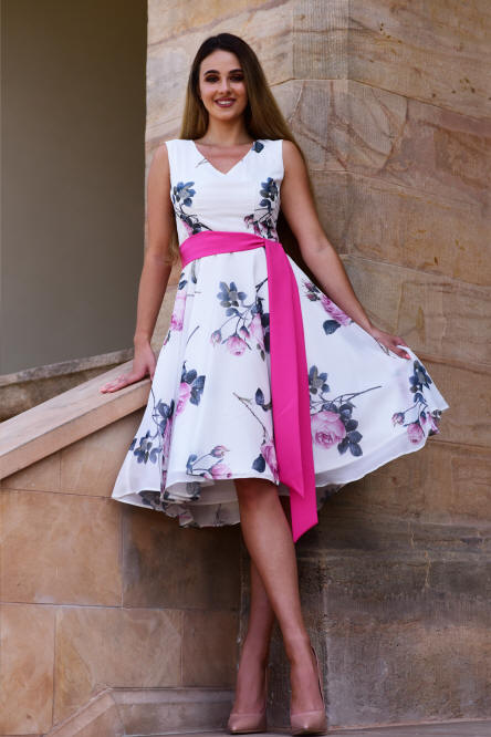 Vêtements pour femmes et jeunes - du fabricant : manteaux, robes, costumes - Pologne